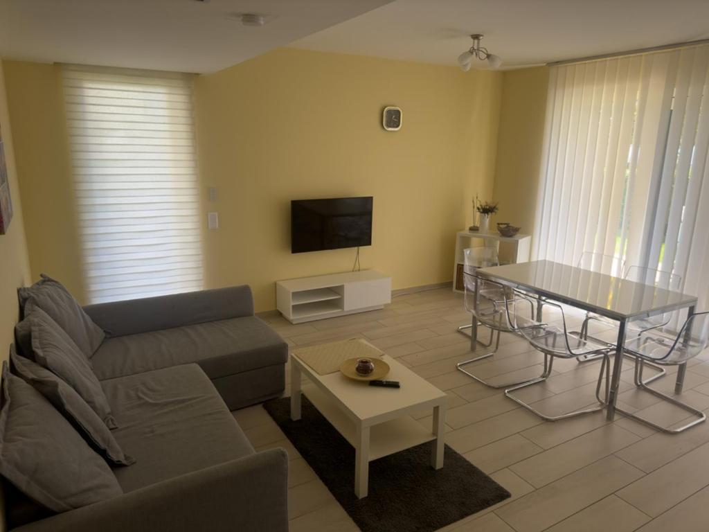 Admiral Apartman Csopak Luaran gambar